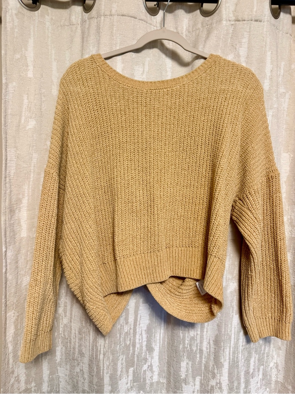 Pink Republic Cropped Scoop-Neck Sweater in Yellow Tan